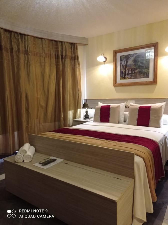 Luxury Suite,1121186793:JPEG